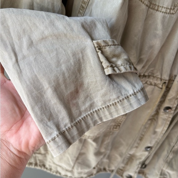 Aritzia Talula size small Women's Tan Utility trooper Jacket, 100% Cotton, Tan - Picture 4 of 10